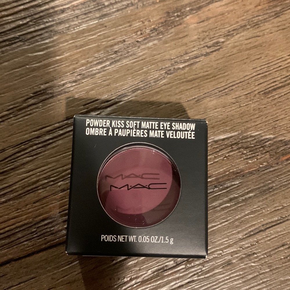 Mac eyeshadow